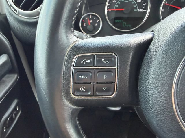 Used 2014 Jeep Wrangler Unlimited Sahara w/ Dual Top Group AWD/4WD image 5