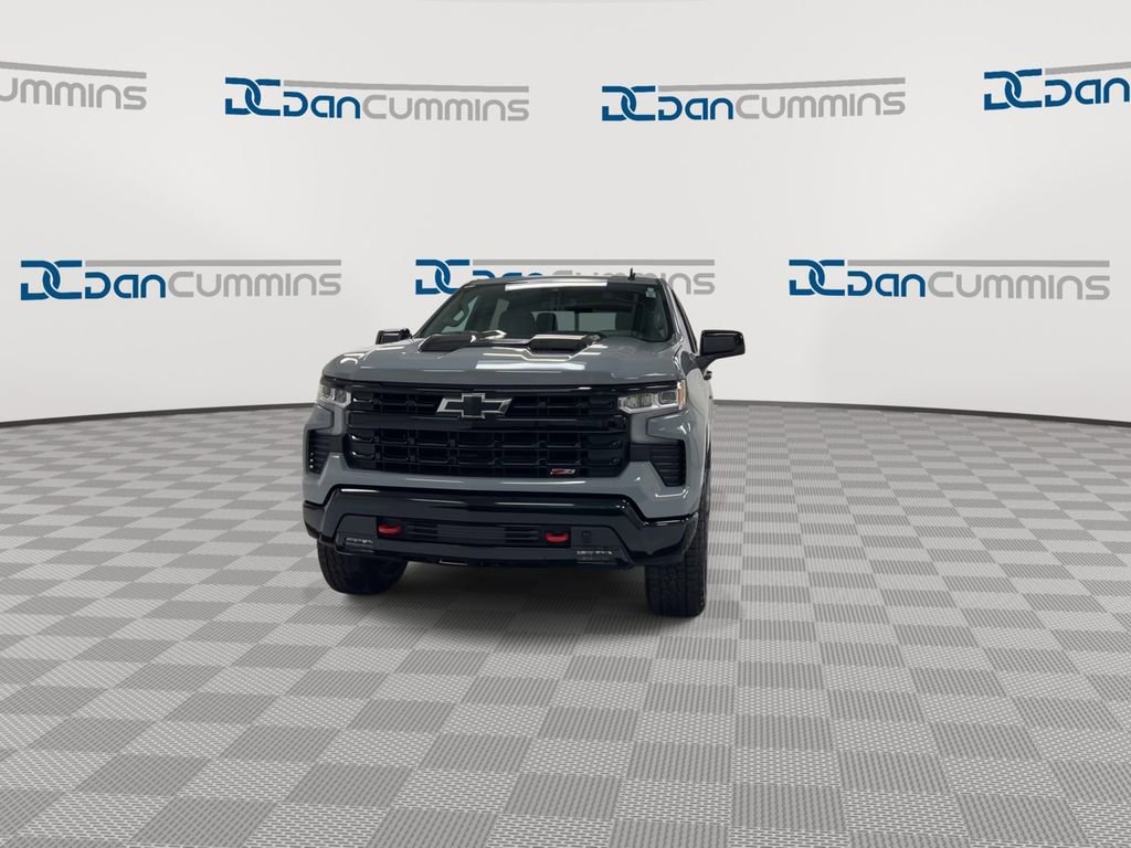 Used 2024 Chevrolet Silverado 1500 LT Trail Boss w/ Convenience Package II image 3