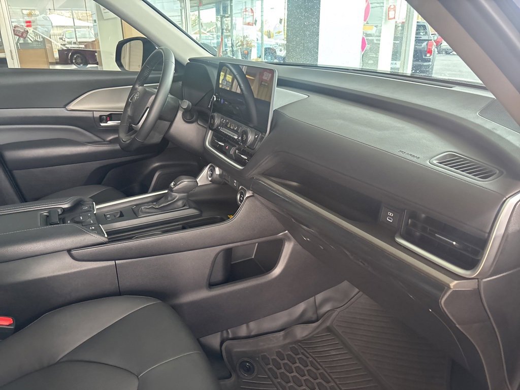 Used 2025 Toyota Grand Highlander AWD Hybrid image 35