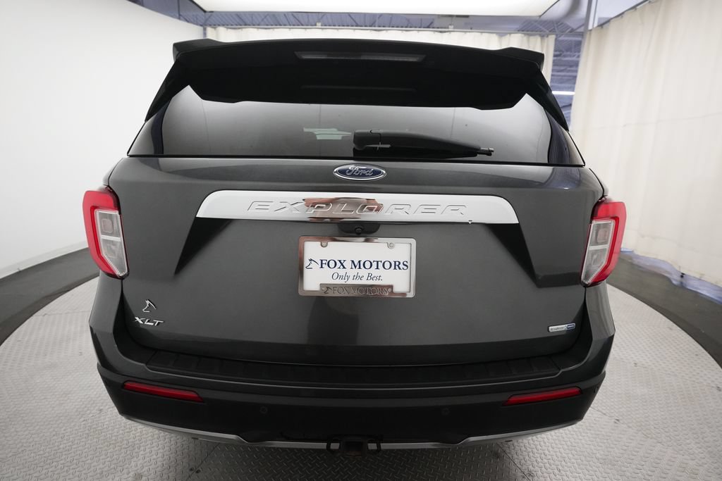 Used 2020 Ford Explorer XLT w/ Equipment Group 202A AWD/4WD image 26