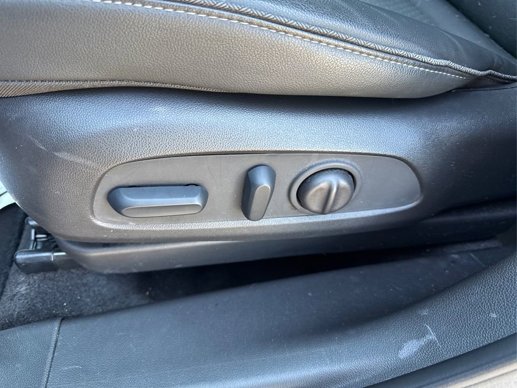 Used 2023 Buick Encore GX Select w/ Sport Touring Package image 37