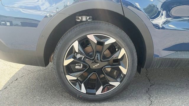 Certified 2025 Kia Sorento SX image 16