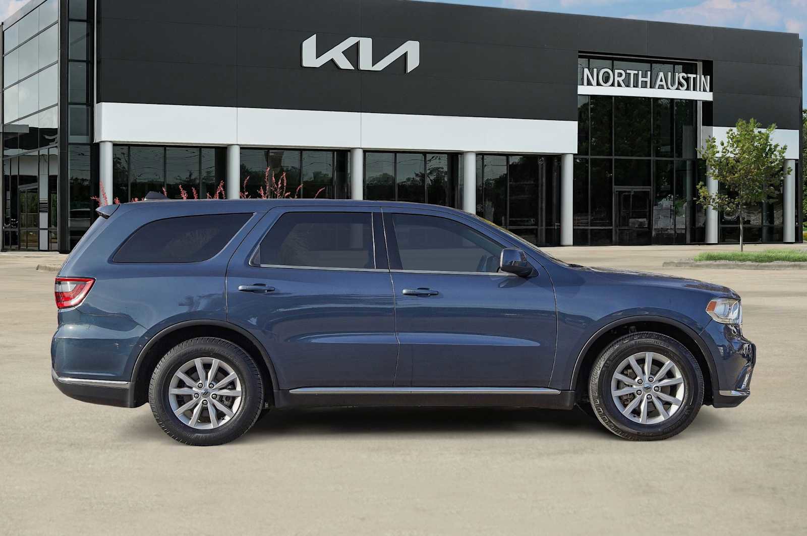 Used 2020 Dodge Durango SXT w/ 3rd Row Seating Group image 7