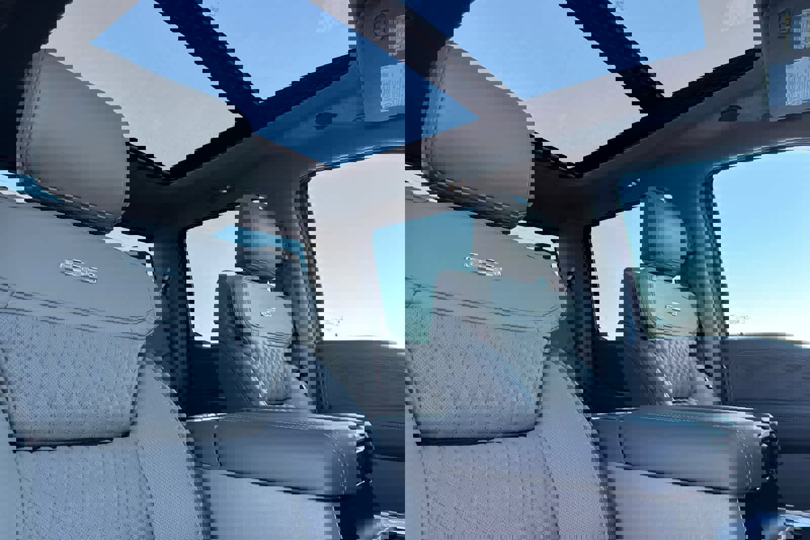 Used 2026 Ford F350 Platinum w/ Platinum Plus Package image 16