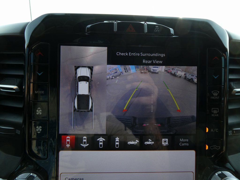 Used 2024 RAM 3500 Laramie w/ Towing Technology Group image 32