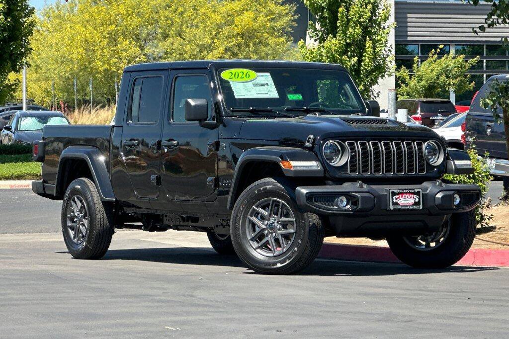 New 2026 Jeep Gladiator Sport AWD/4WD image 2