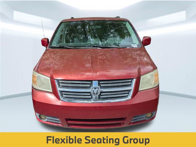 Used 2008 Dodge Grand Caravan SXT w/ Entertainment Group 2 FWD image 4