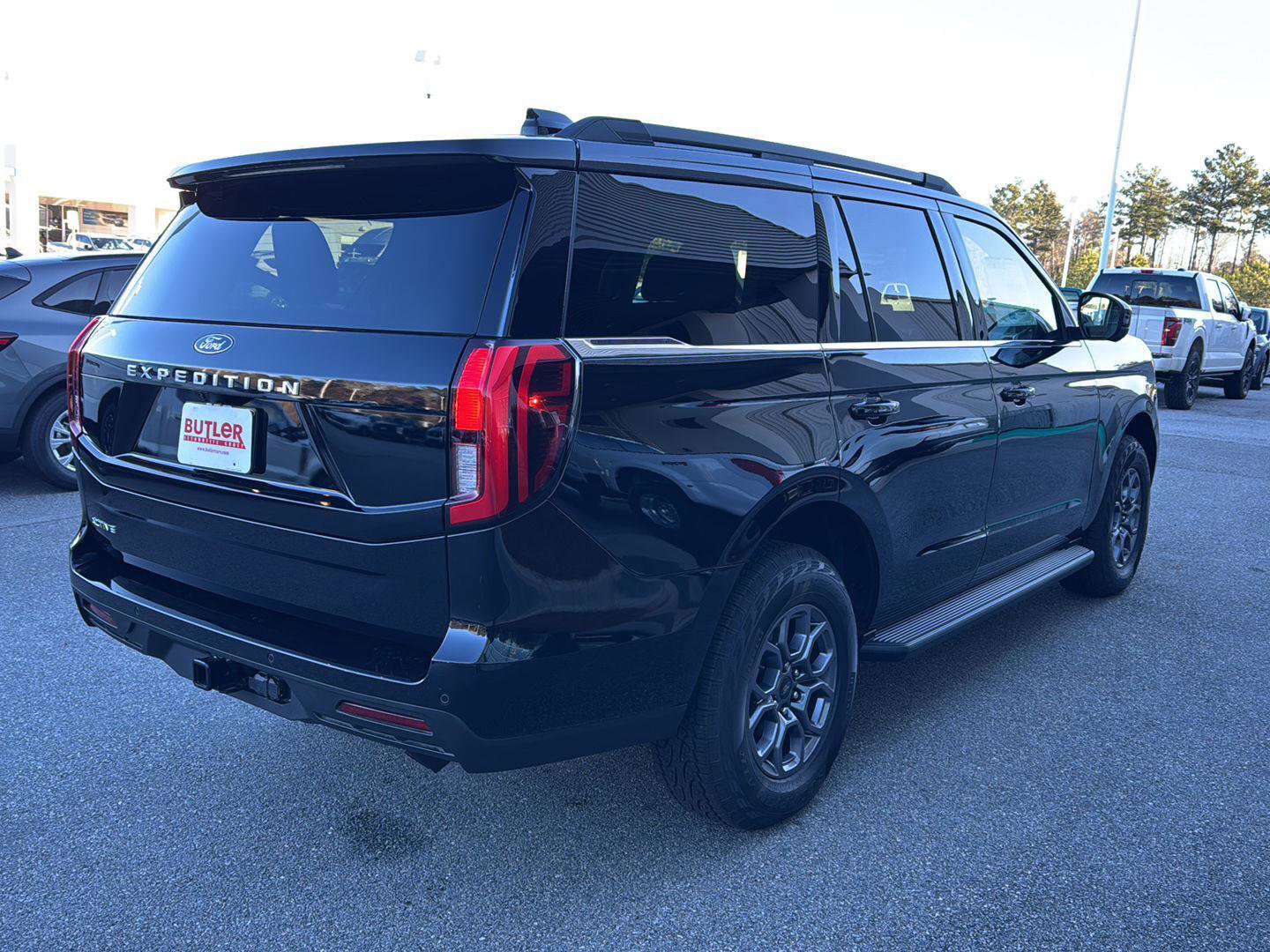 New 2025 Ford Expedition Active image 7