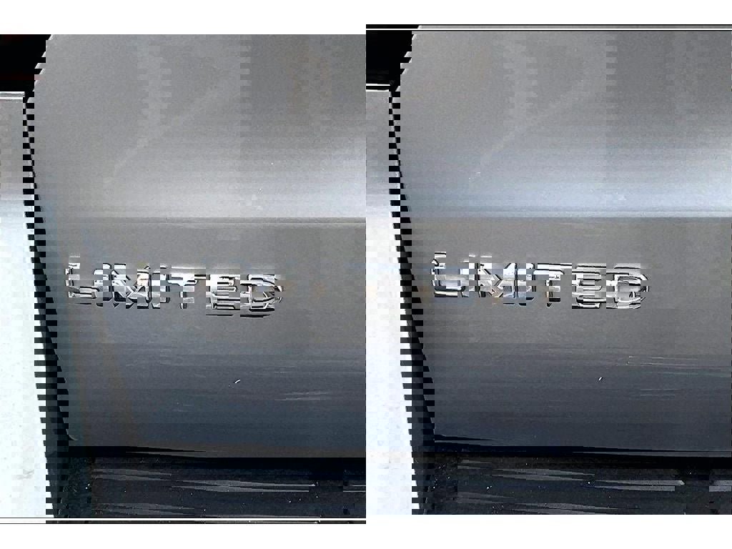 Used 2024 Ford Expedition Limited image 34