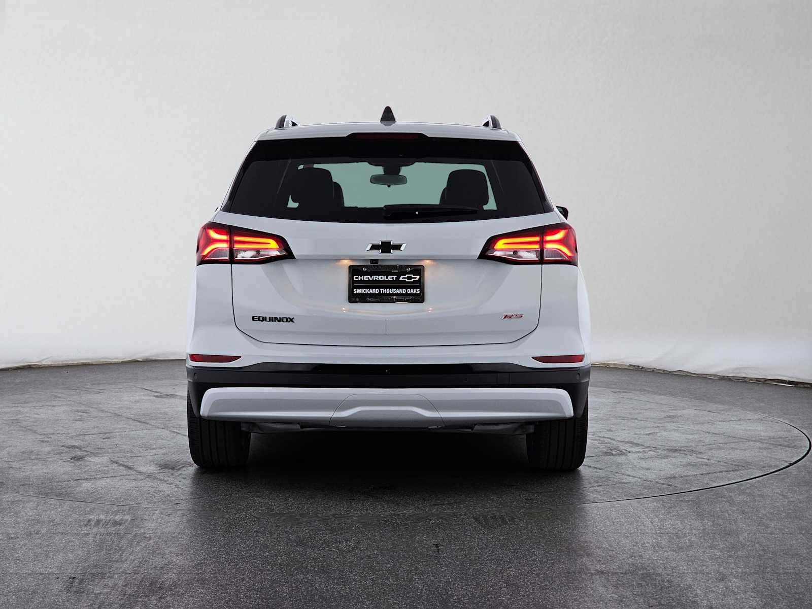 Used 2024 Chevrolet Equinox RS w/ RS Leather Package FWD image 4