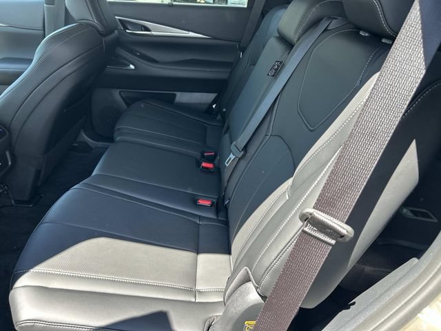 Certified 2026 INFINITI QX60 Luxe w/ Cargo Package AWD/4WD image 21