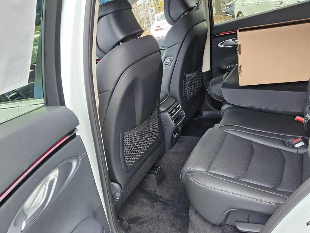 New 2026 Genesis GV70 2.5T Select AWD/4WD image 10