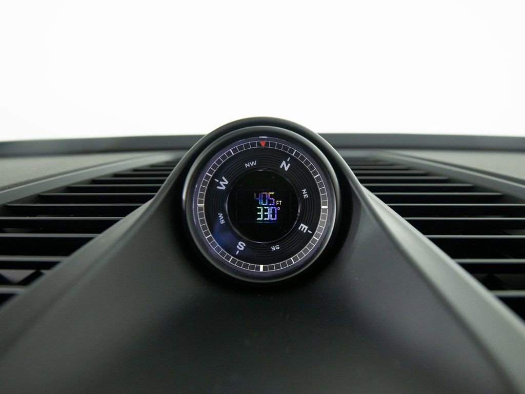 New 2026 Porsche Macan 4 Electric image 26