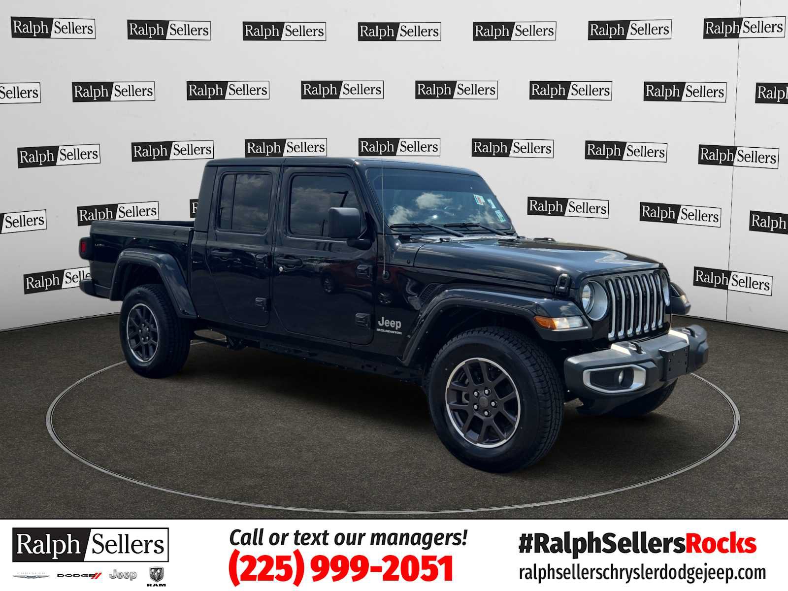 Used 2023 Jeep Gladiator Overland AWD/4WD image 1