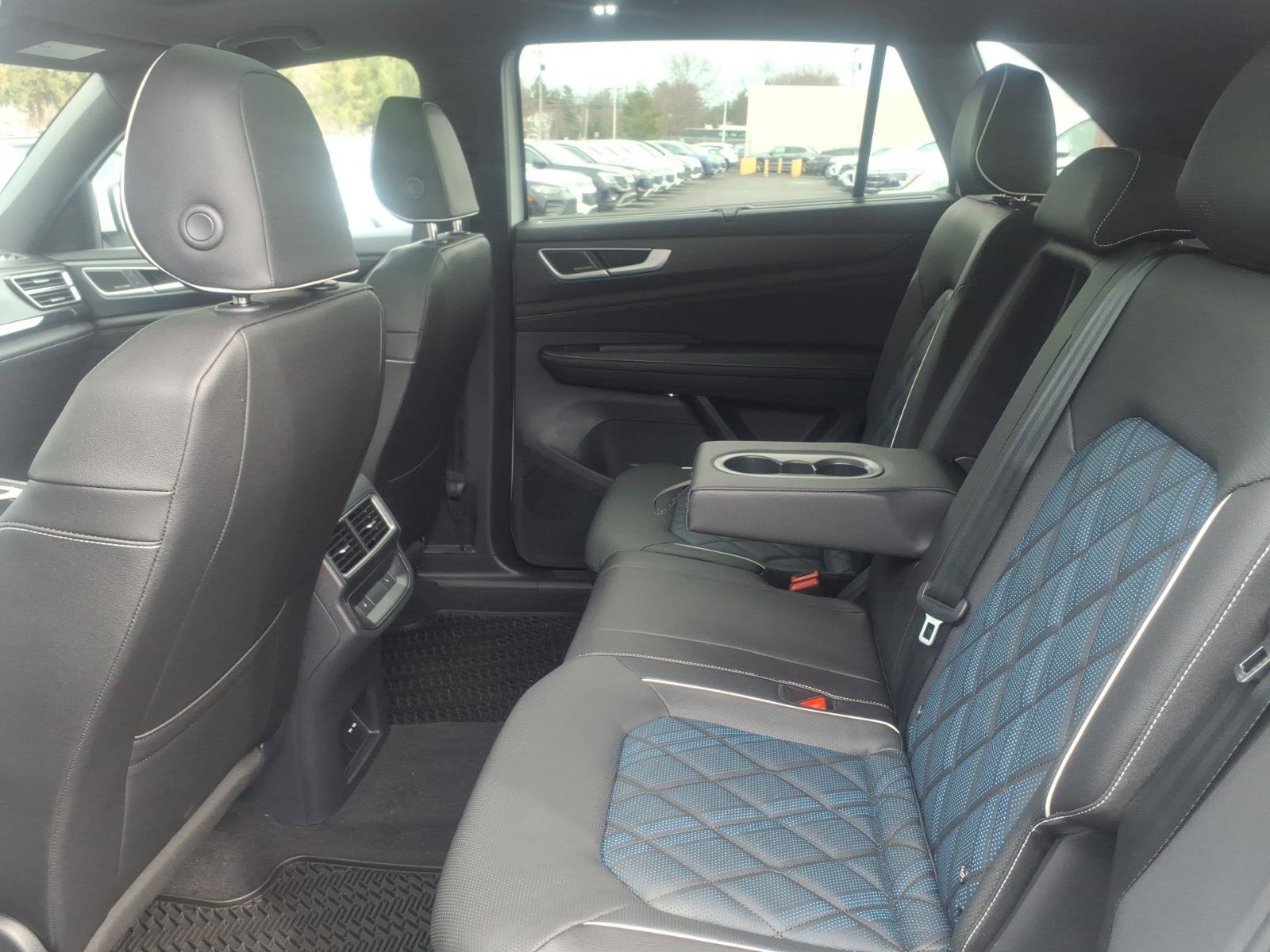 New 2026 Volkswagen Atlas Cross Sport SEL Premium R-Line image 9