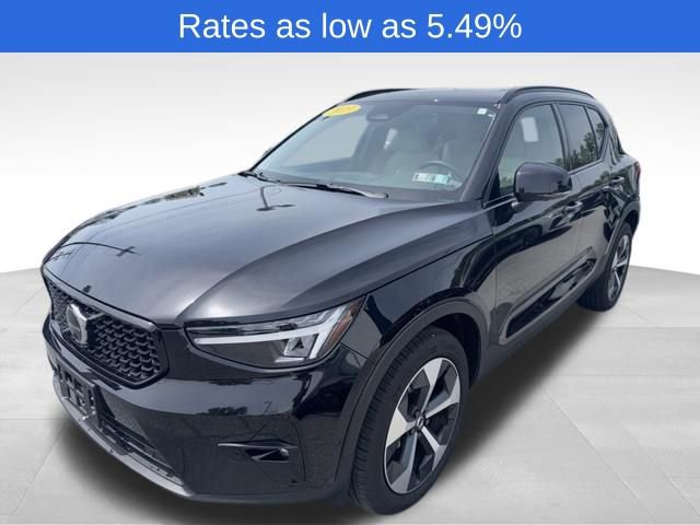 Used 2025 Volvo XC40 B5 Plus w/ Climate Package image 25