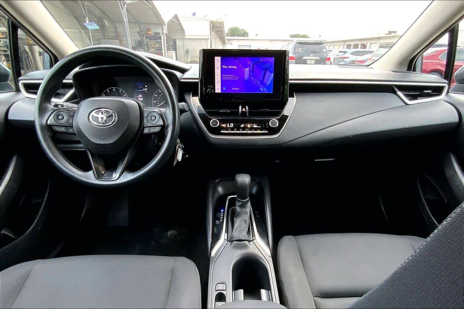 Used 2024 Toyota Corolla LE FWD image 15