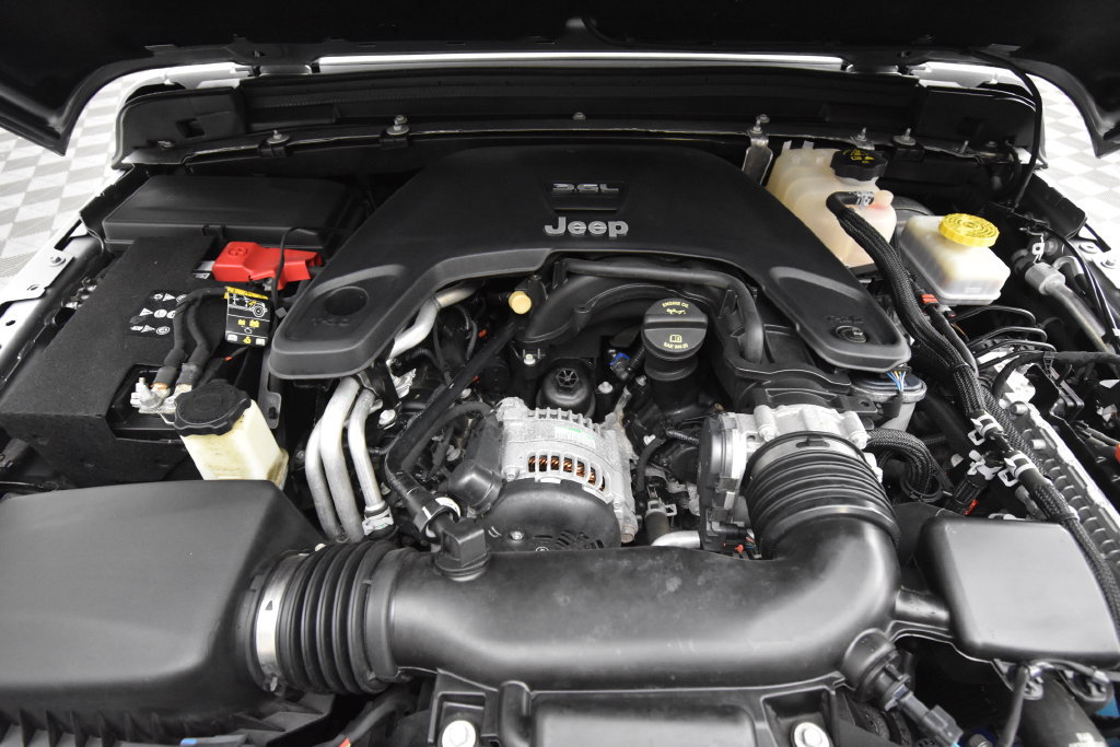Used 2020 Jeep Wrangler Sport AWD/4WD image 22