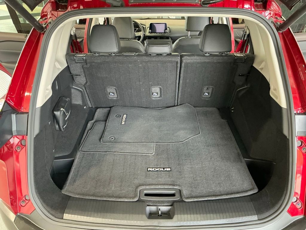 Used 2023 Nissan Rogue SV w/ SV Premium B Package image 20