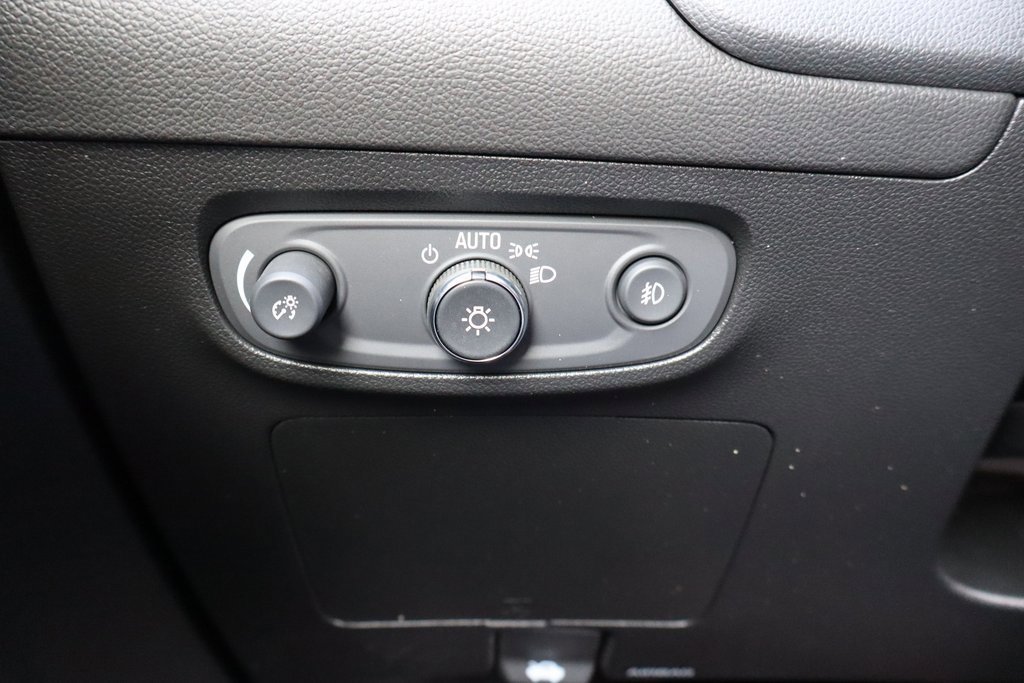 Used 2021 Buick Encore GX Select image 14