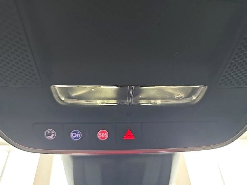 Used 2025 Chevrolet Equinox RS w/ Safety and Technology Package image 22