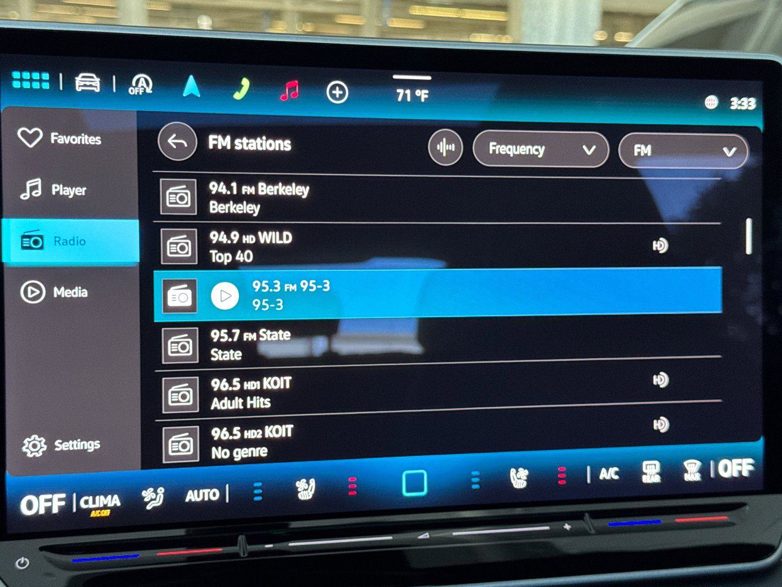 New 2026 Volkswagen Tiguan SEL R-Line AWD/4WD image 17