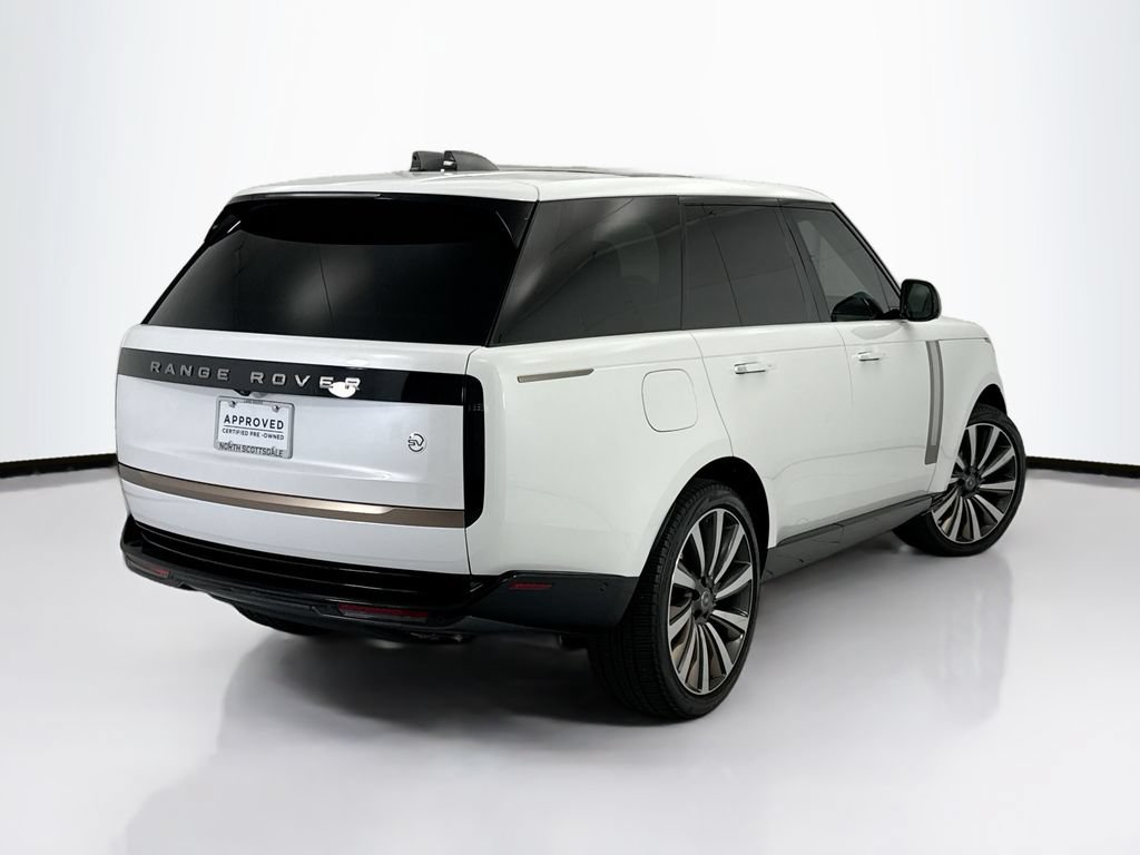 Used 2024 Land Rover Range Rover SV AWD/4WD image 5