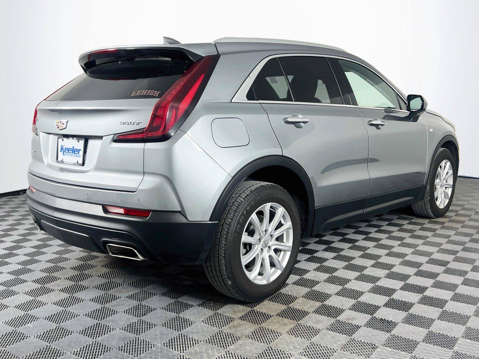 Used 2023 Cadillac XT4 Luxury w/ Cold Weather Package AWD/4WD image 6
