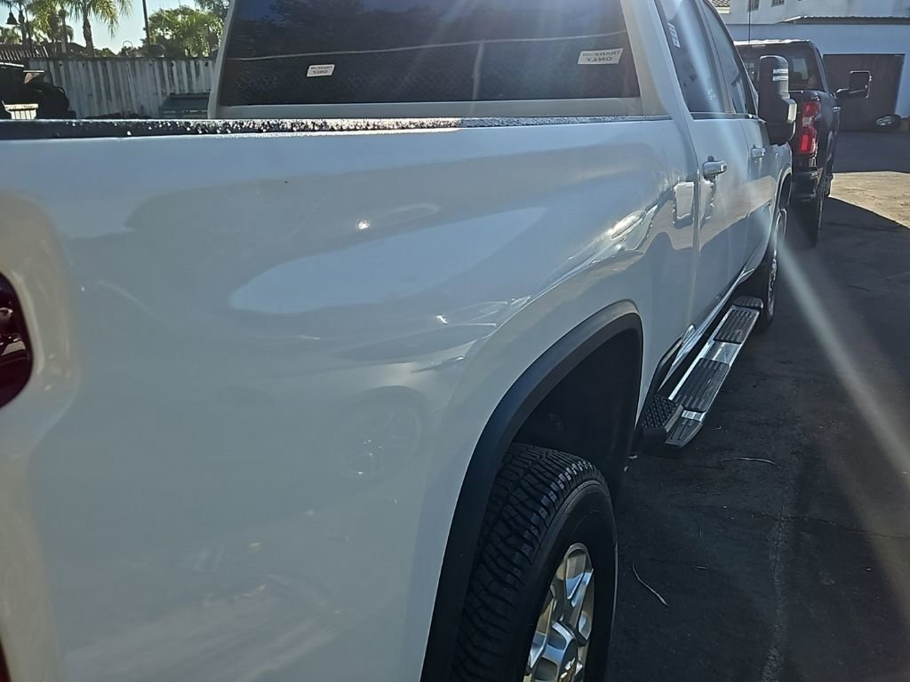 Used 2024 Chevrolet Silverado 2500 LT image 9