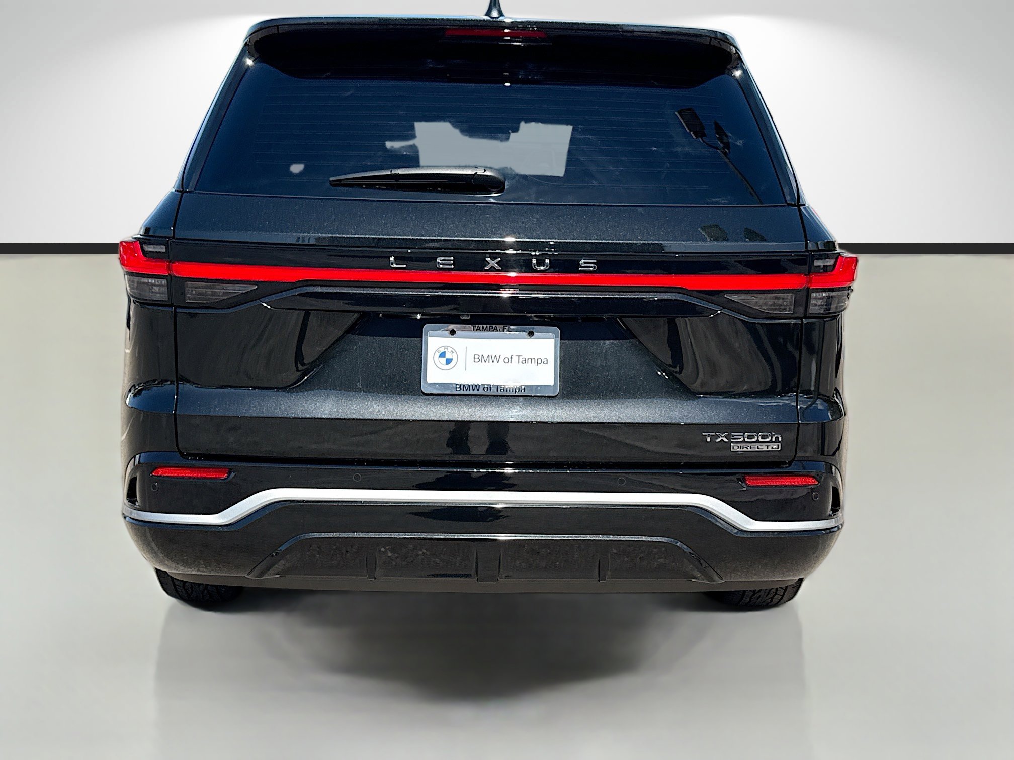 Used 2025 Lexus TX 500h AWD w/ Technology Package image 4