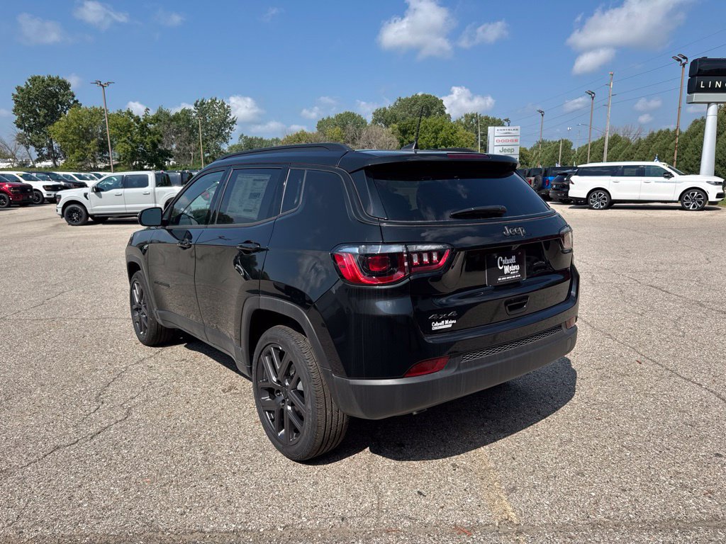 New 2026 Jeep Compass Latitude AWD/4WD image 5