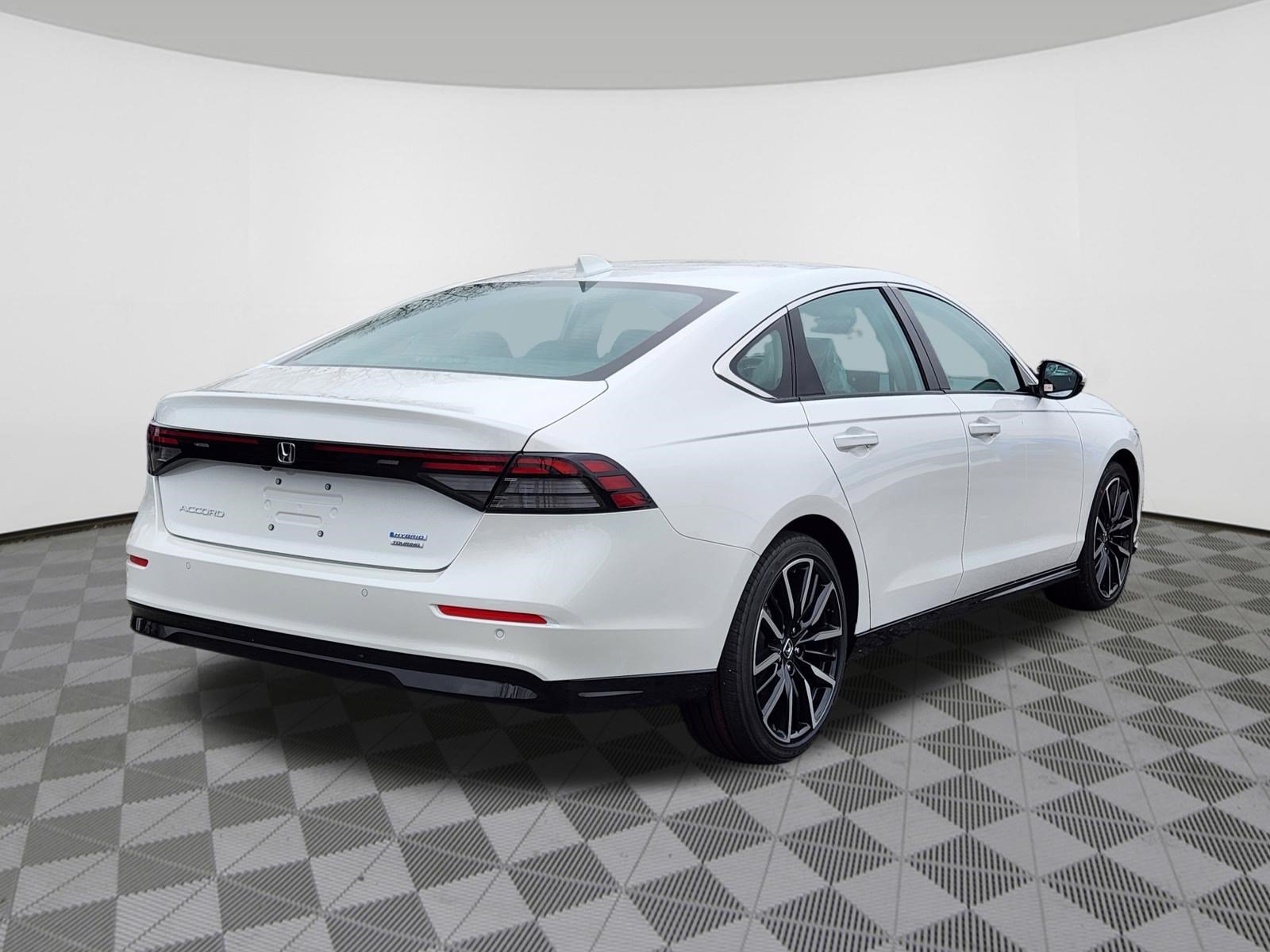New 2026 Honda Accord Touring image 4
