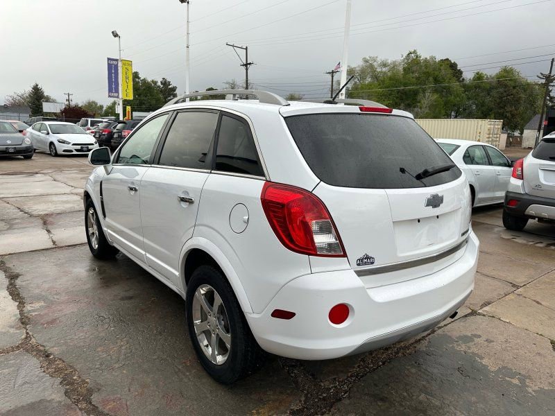 Used 2013 Chevrolet Captiva Sport LT FWD image 5