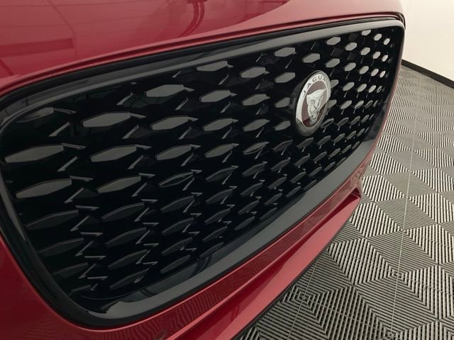 Used 2022 Jaguar F-PACE S image 9