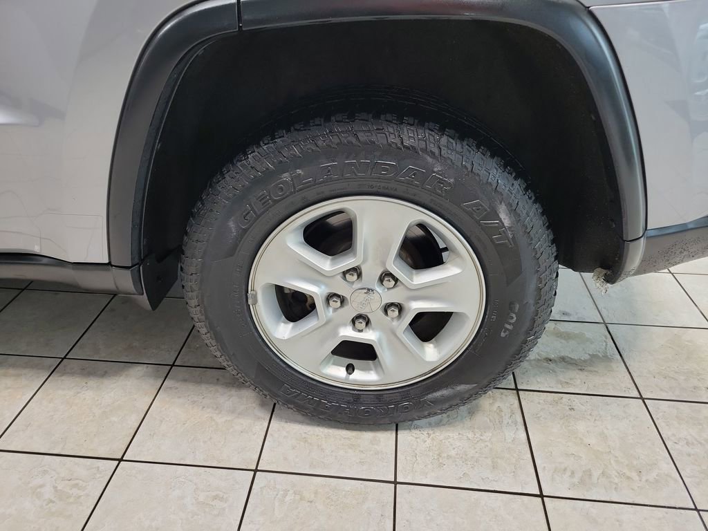 Used 2016 Jeep Grand Cherokee Laredo w/ Quick Order Package 23E image 54