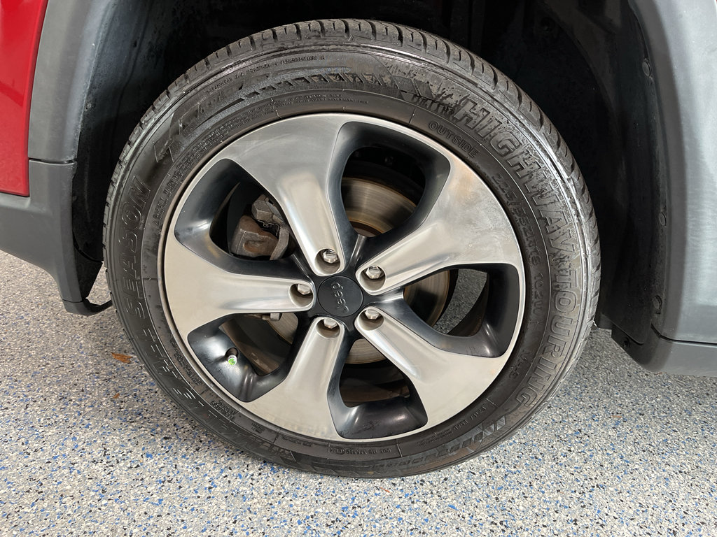 Used 2018 Jeep Compass Latitude w/ Popular Equipment Group FWD image 35