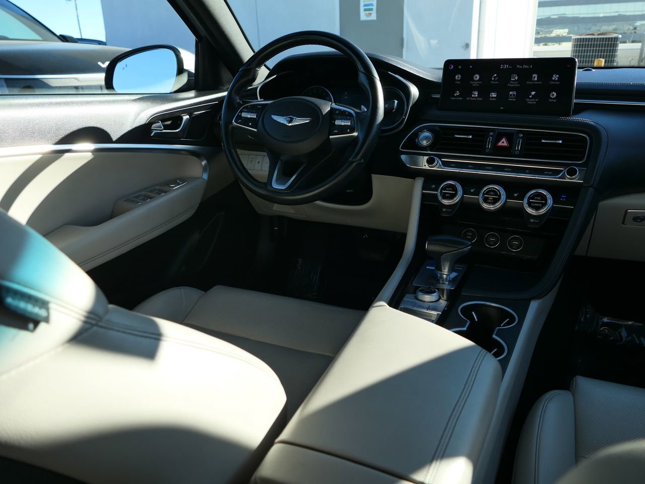 Used 2022 Genesis G70 2.0T image 27