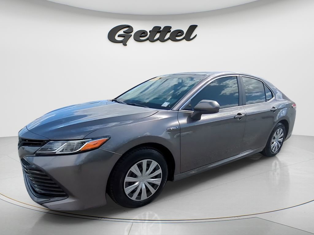 Used 2019 Toyota Camry LE image 1