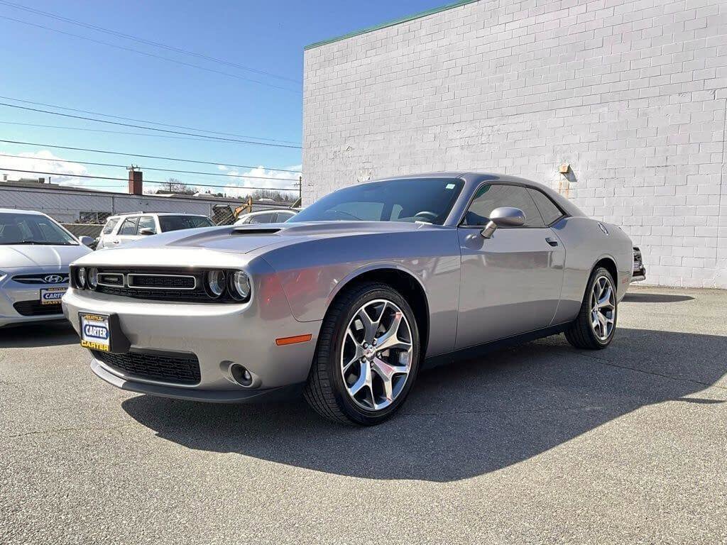 Used 2015 Dodge Challenger SXT Plus image 4