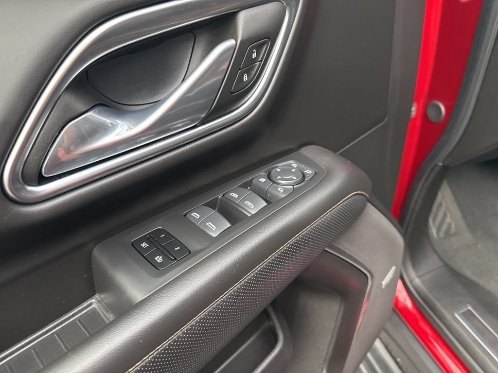 Used 2024 GMC Yukon AT4 AWD/4WD image 15