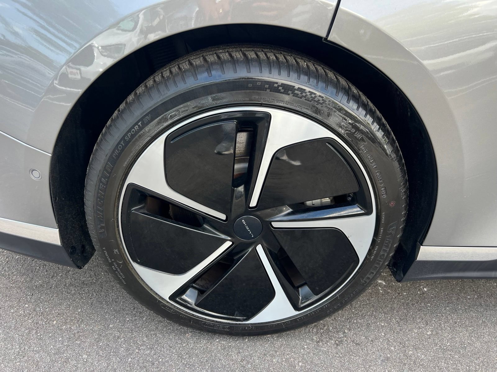 Used 2023 Lucid Air Touring AWD/4WD image 15