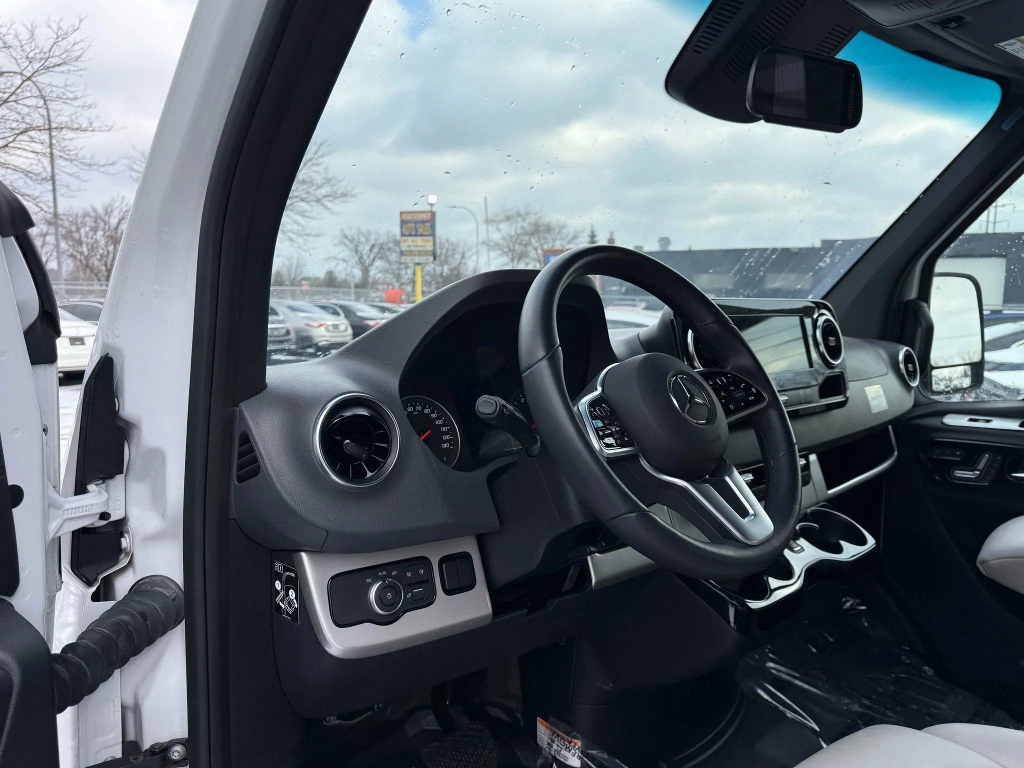 Used 2022 Mercedes-Benz Sprinter 3500 w/ Parking Package image 38