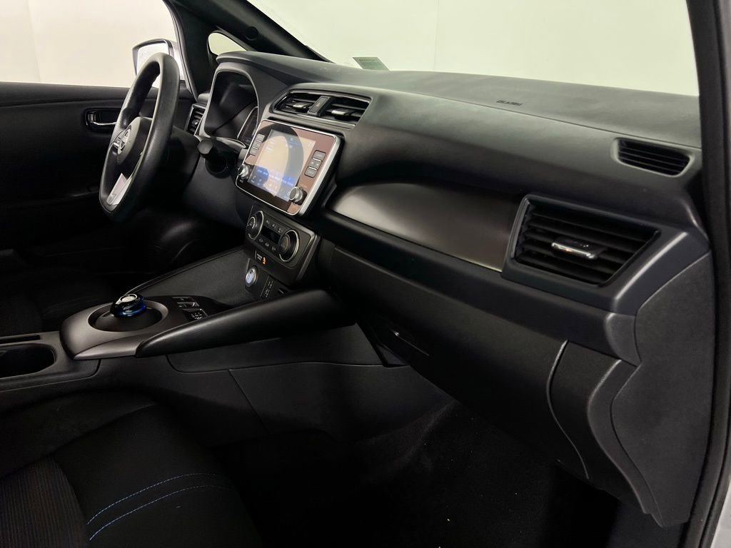 Used 2023 Nissan Leaf S image 28