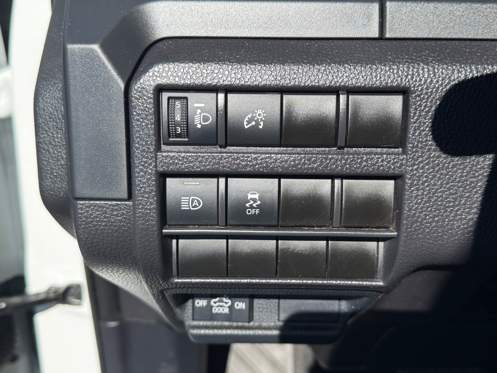 Used 2024 Toyota Tacoma SR image 29