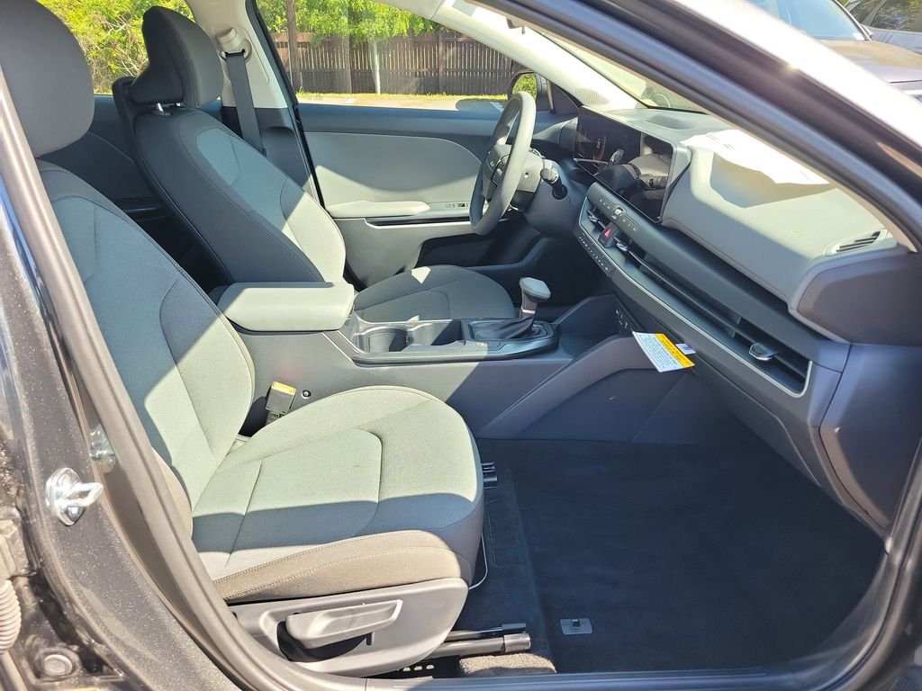 New 2026 Kia K4 FWD image 7