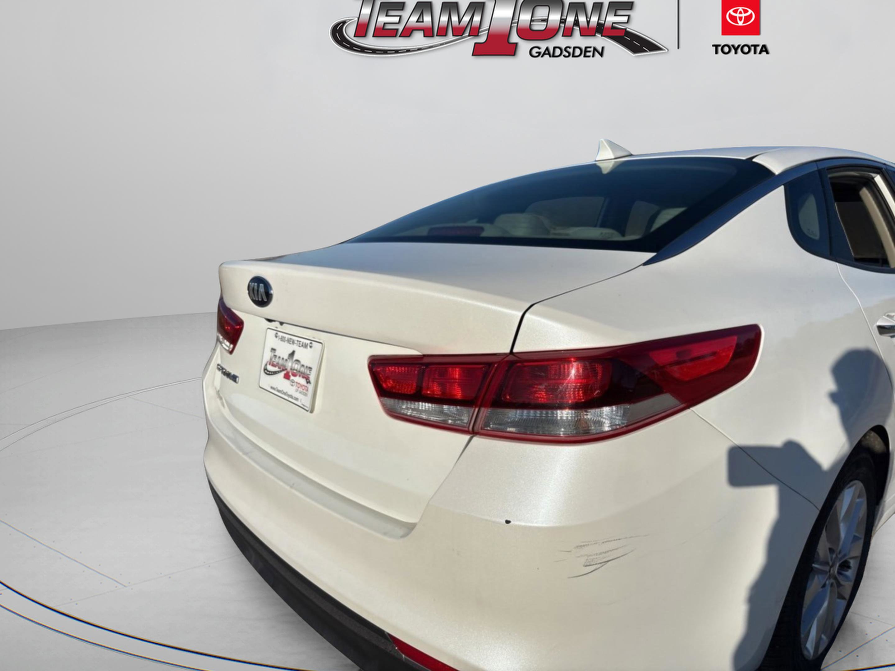 Used 2016 Kia Optima LX image 11