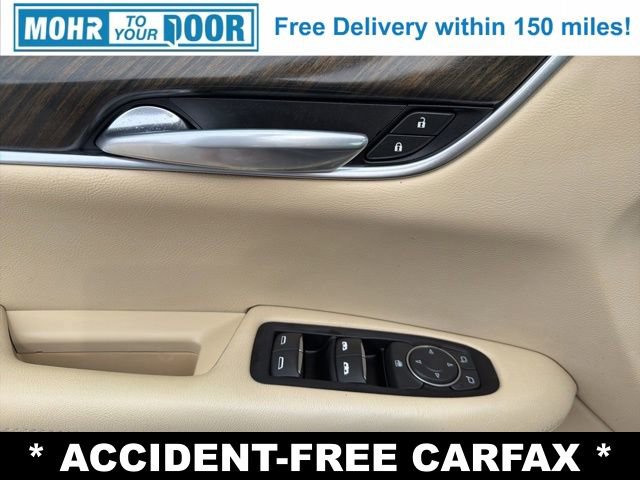 Used 2018 Cadillac XT5 FWD image 11