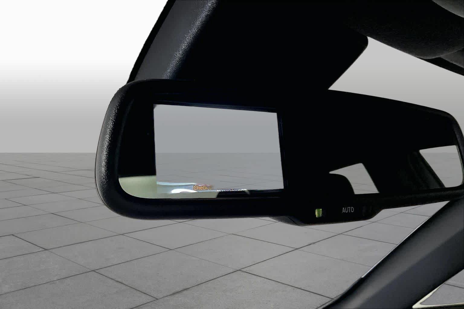 Used 2018 Toyota C-HR XLE FWD image 25