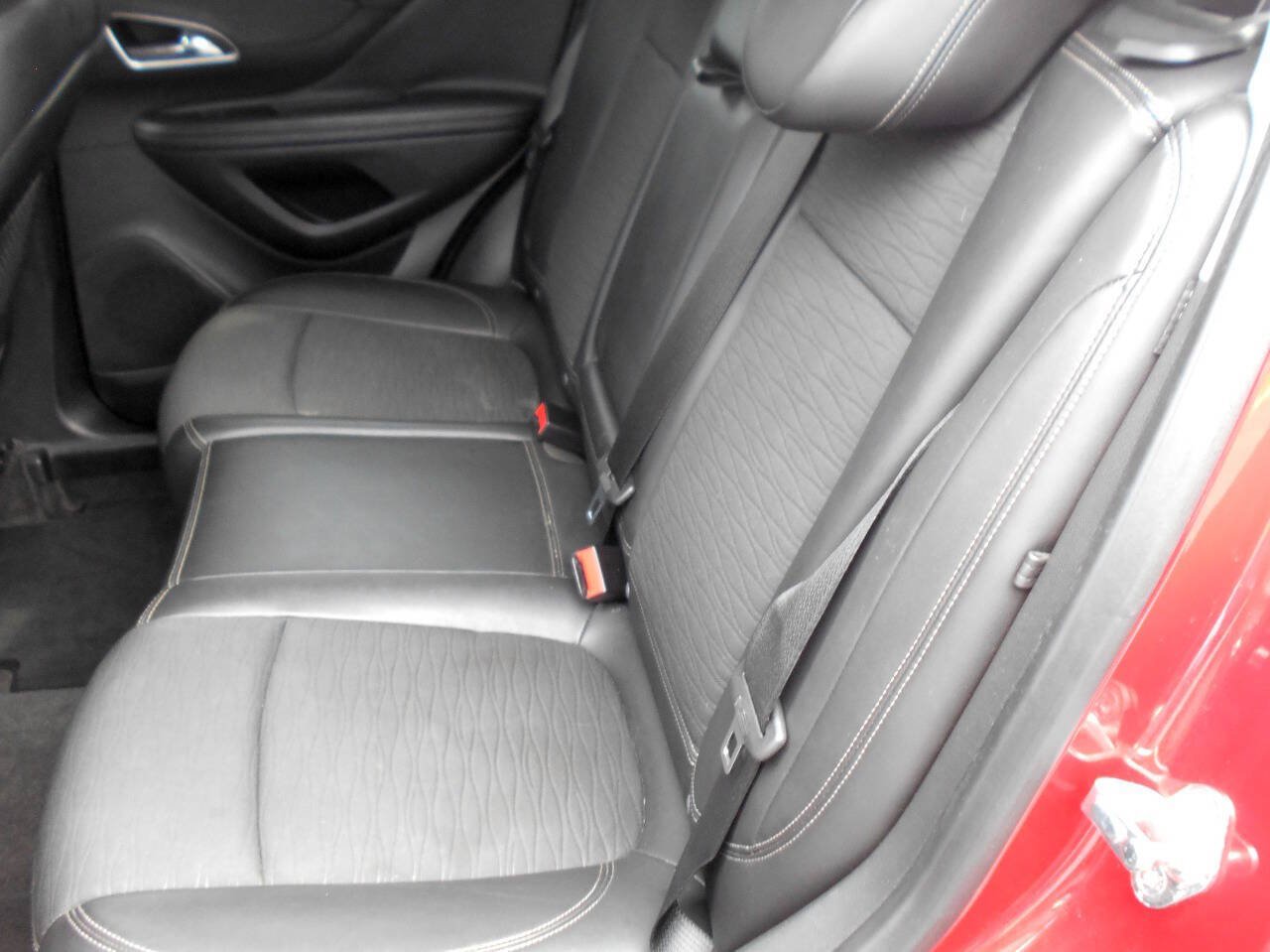 Used 2015 Buick Encore Convenience FWD image 18