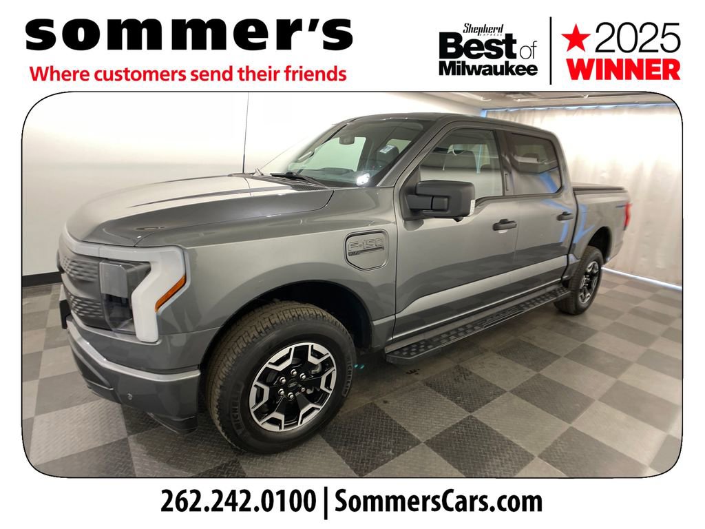 Used 2023 Ford F150 Lightning XLT image 7